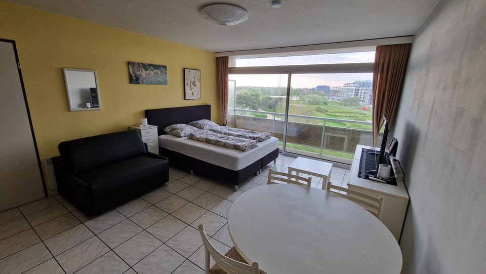 Bed, View (from property/room), Balcony/Terrace, Living room, Photo of the whole room, Seating area, Dining area, Bedroom