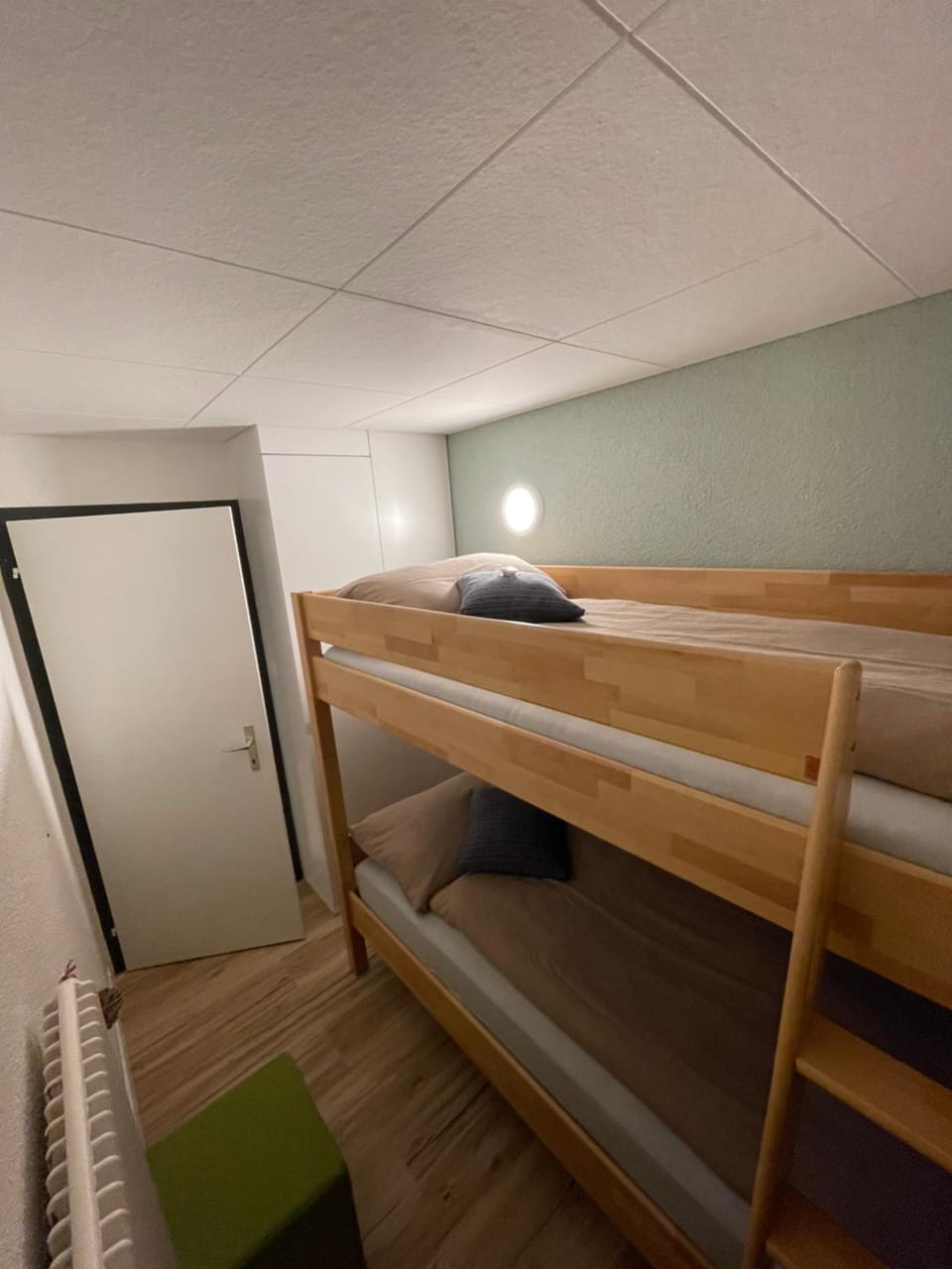 Bed, Photo of the whole room, Bedroom, bunk bed
