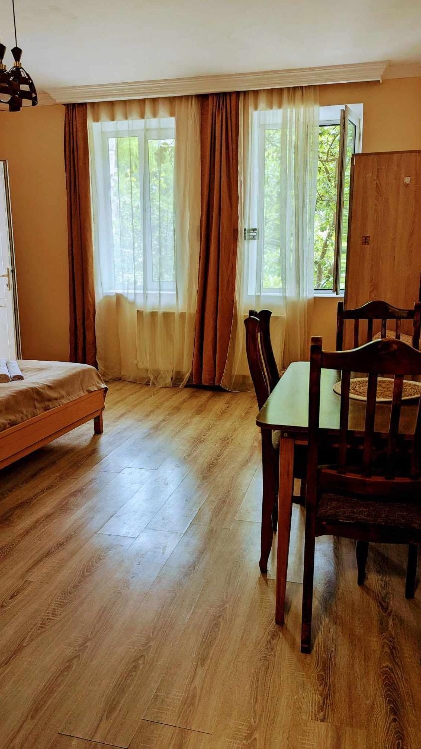 Bed, Seating area, Dining area, Bedroom