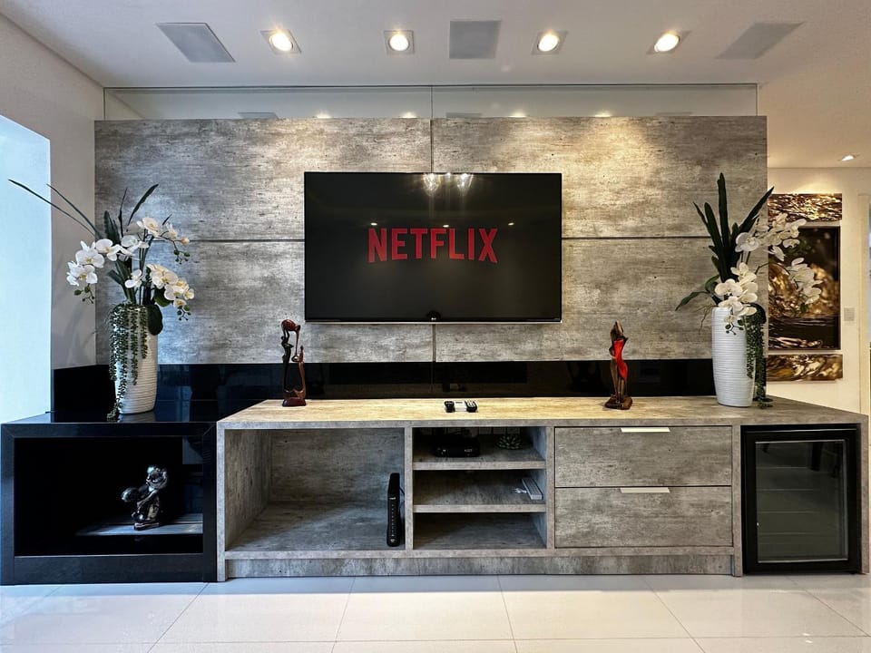 Communal lounge/ TV room, TV and multimedia