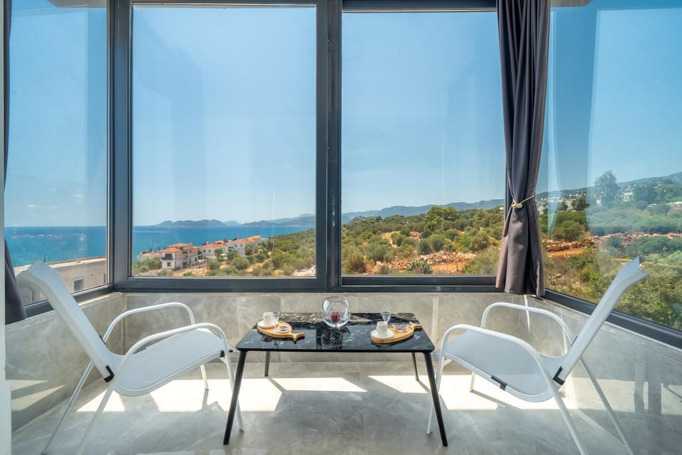 Day, Natural landscape, View (from property/room), Balcony/Terrace, Seating area, Mountain view, Sea view
