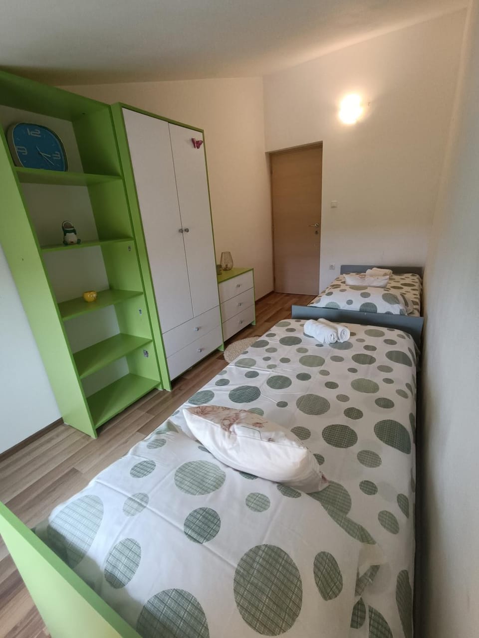 Apartman L&V sa dvorištem i hidromasažnim bazenom Apartment in Pula