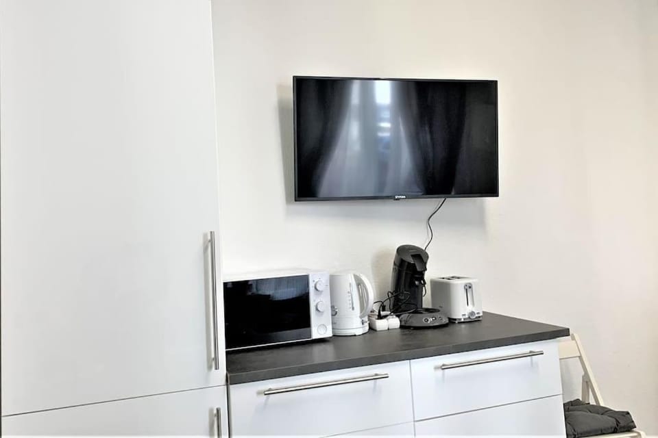TV and multimedia, Coffee/tea facilities, minibar