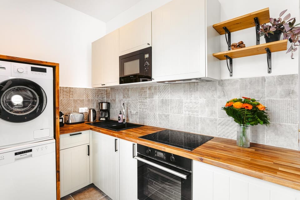 Kitchen or kitchenette, dishwasher, minibar, pet friendly, stove, toaster, washing machine