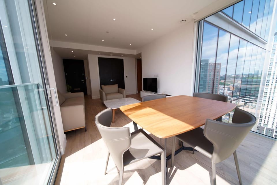 View (from property/room), Balcony/Terrace, Living room, Seating area, Dining area