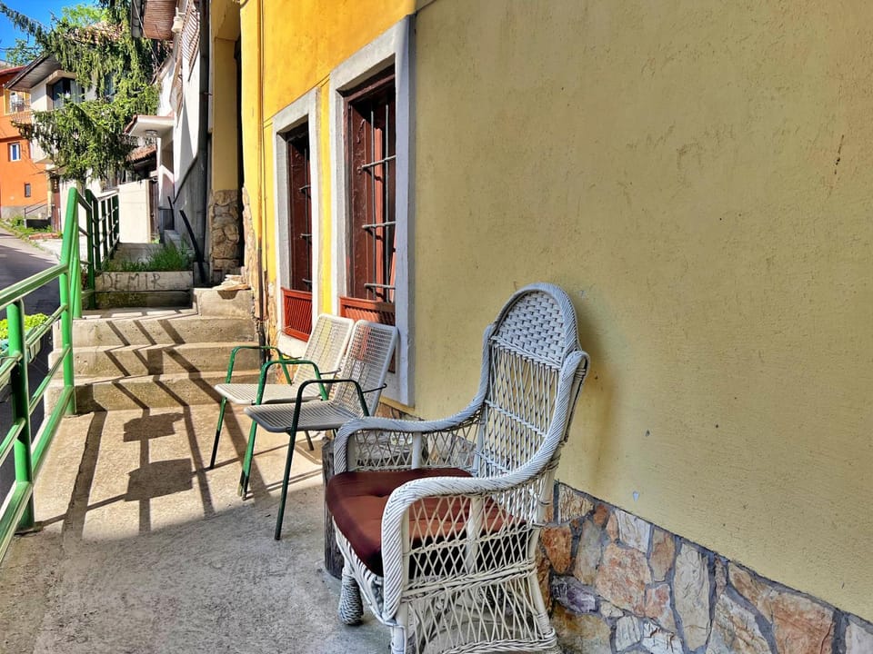 Property building, Patio, Patio, Facade/entrance, Day, View (from property/room), Balcony/Terrace, Balcony/Terrace, Seating area, Location