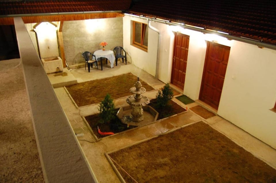 Facade/entrance, Night, Bird's eye view, Garden, Seating area, On site