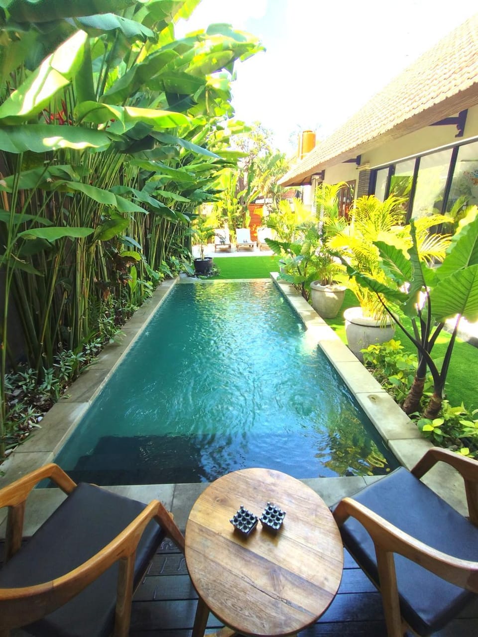 Swimming pool