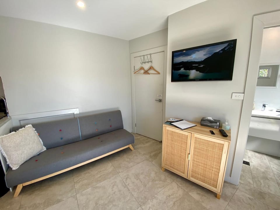 Hills View Studio Kiama Heights Bed and Breakfast in Kiama