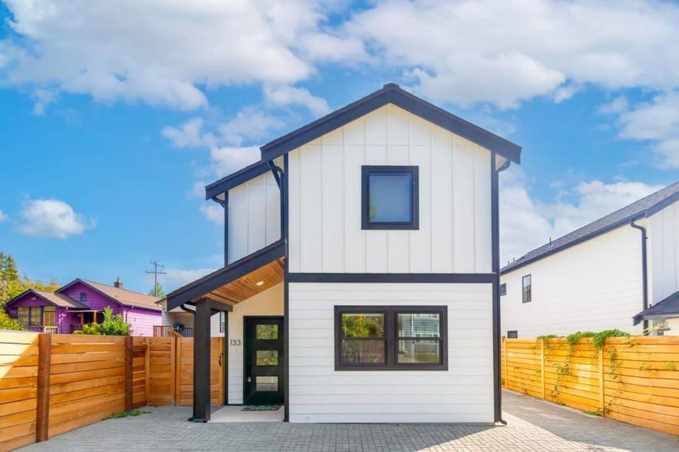 Madison Valley New Built 2B-2 5B Luxe Retreat House in Seattle