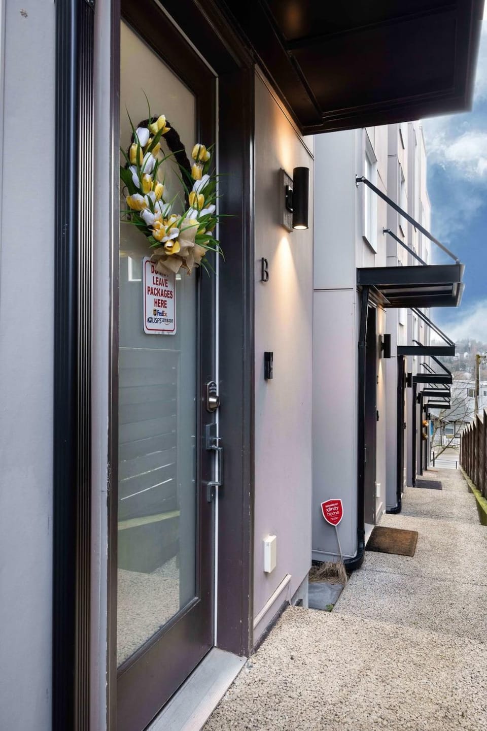 Newly Modern 2B2B Home near Seatac - Golf course House in Seattle