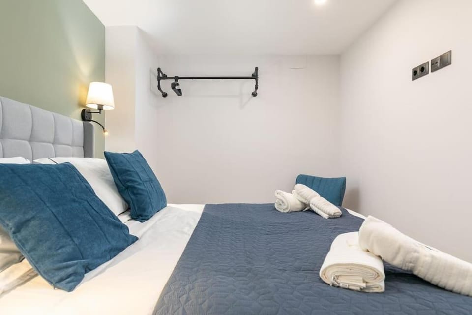 Nice new duplex in front of Palacio VistaAlegre Apartment in Madrid