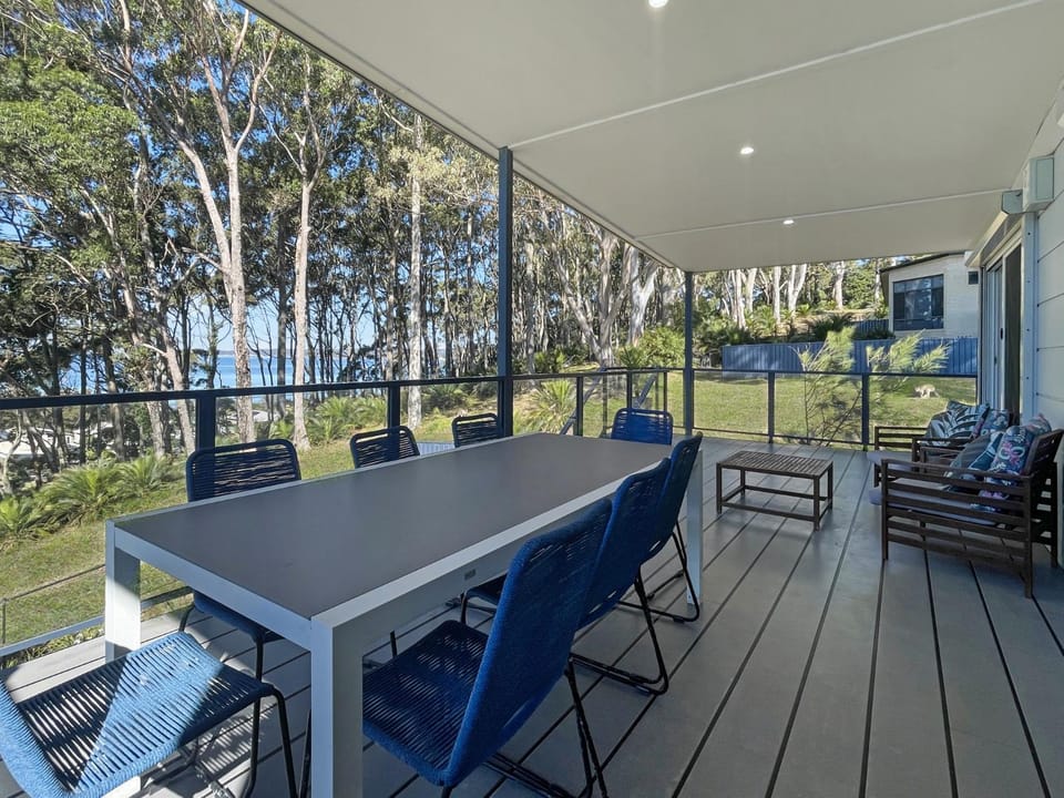 Pet-Friendly 3-Bed Coastal Gem Near Long Beach House in New South Wales
