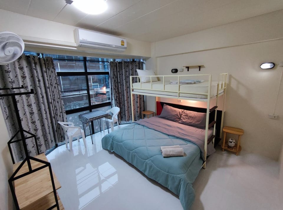 Bed, air conditioner