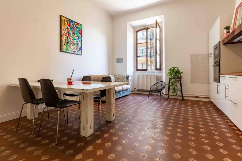 Art apartment Cadorna area 3 persons Apartment in Milan