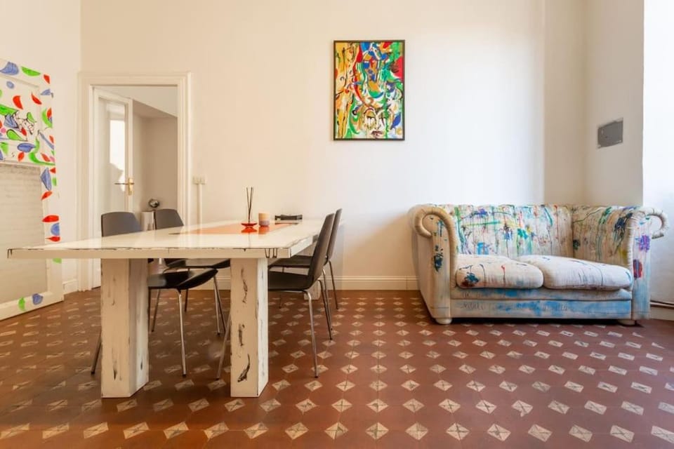 Art apartment Cadorna area 3 persons Apartment in Milan