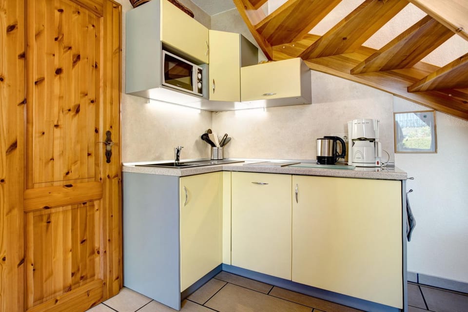 Property building, Kitchen or kitchenette, Living room
