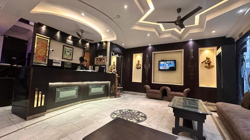 PEACE POINT FAMILY HOTEL By AKJ Hotel in New Delhi