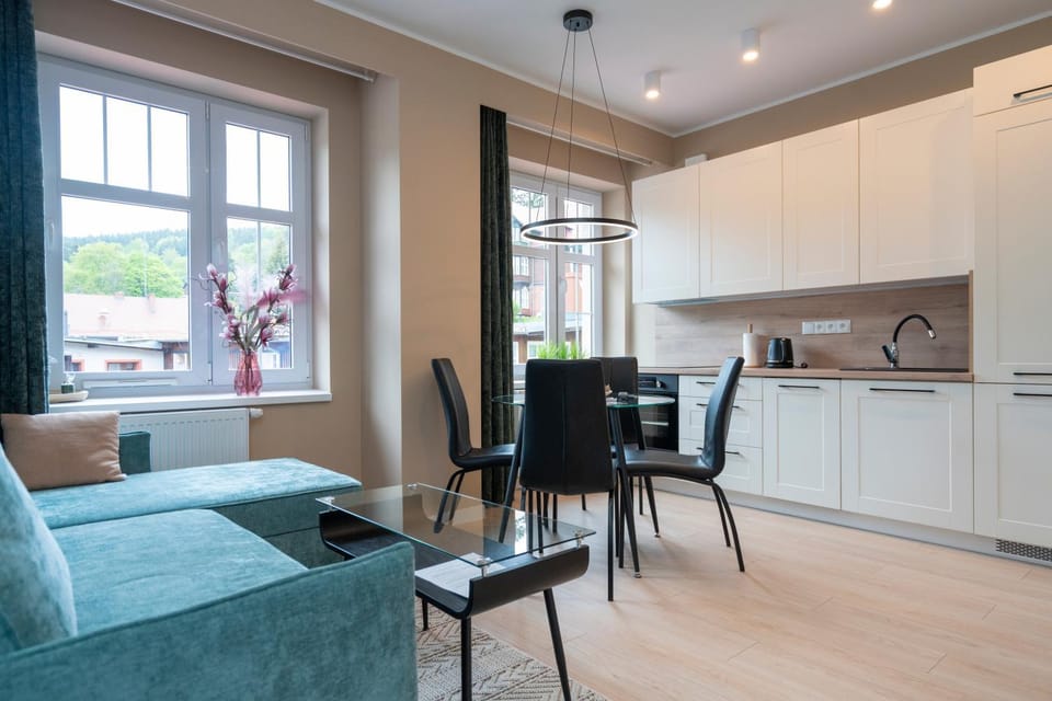 Kitchen or kitchenette, Living room, Seating area