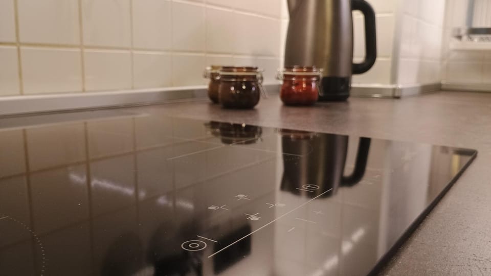 Coffee/tea facilities, Kitchen or kitchenette