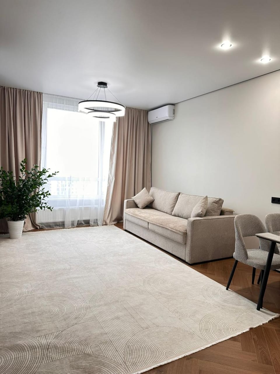 Living room, Seating area, Dining area, air conditioner