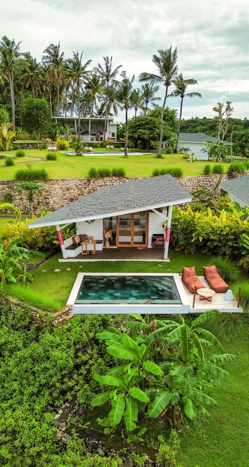 Property building, Swimming pool