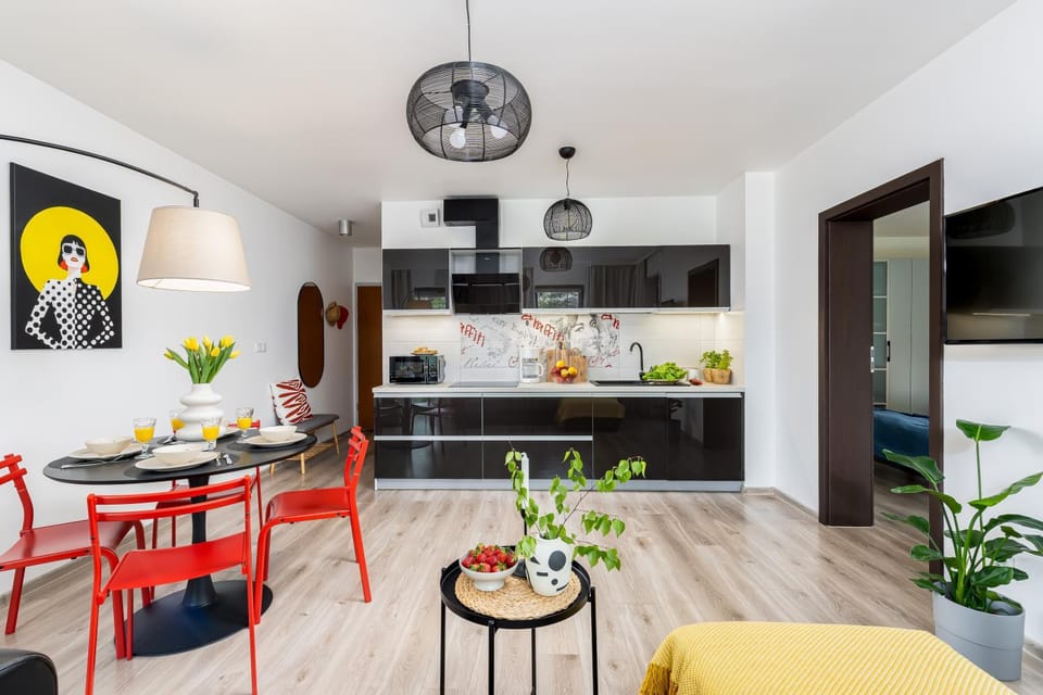 Kitchen or kitchenette, Living room, Dining area