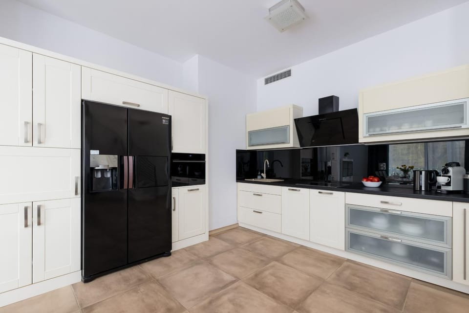 Coffee/tea facilities, Kitchen or kitchenette, minibar, pet friendly, stove