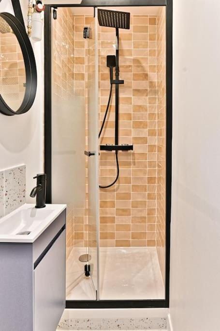Shower, Bathroom