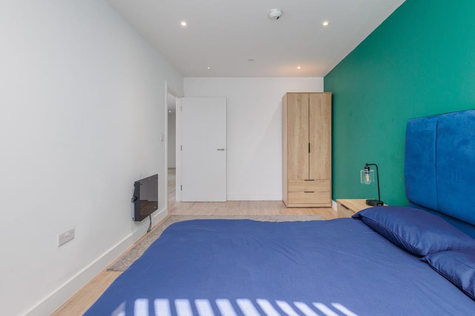 Bed, Photo of the whole room, Bedroom, wardrobe