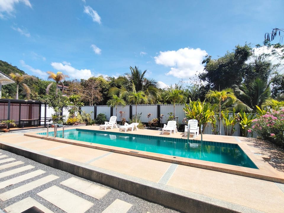 Day, Pool view, Swimming pool, sunbed