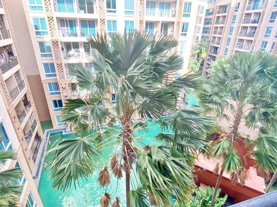 Atlantis Water Park E604 Apartment in Pattaya City