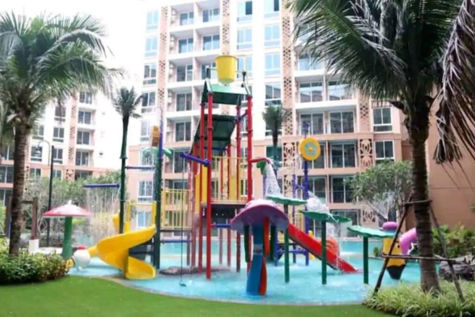 Atlantis Water Park E604 Apartment in Pattaya City