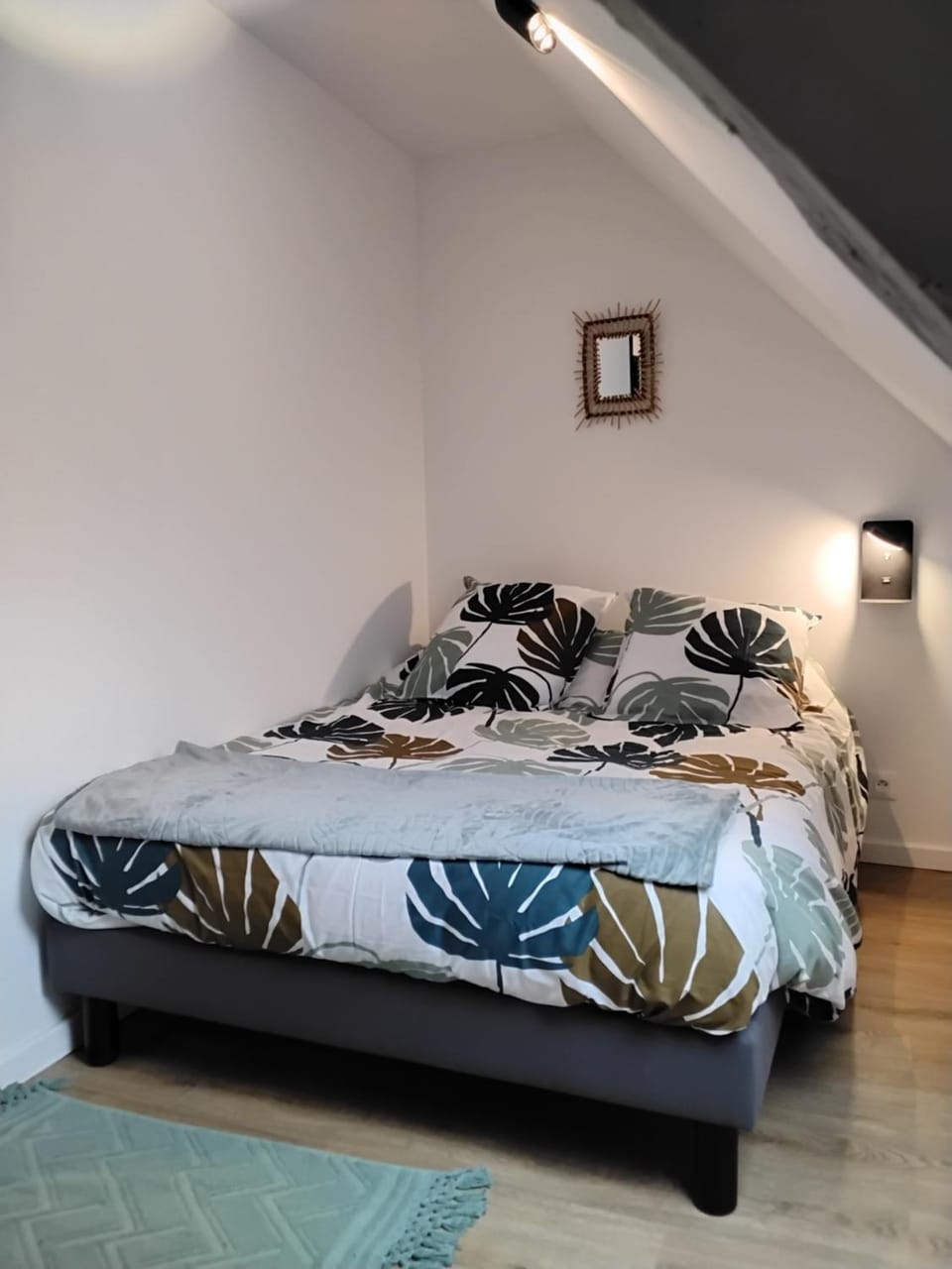 Bed, Bedroom