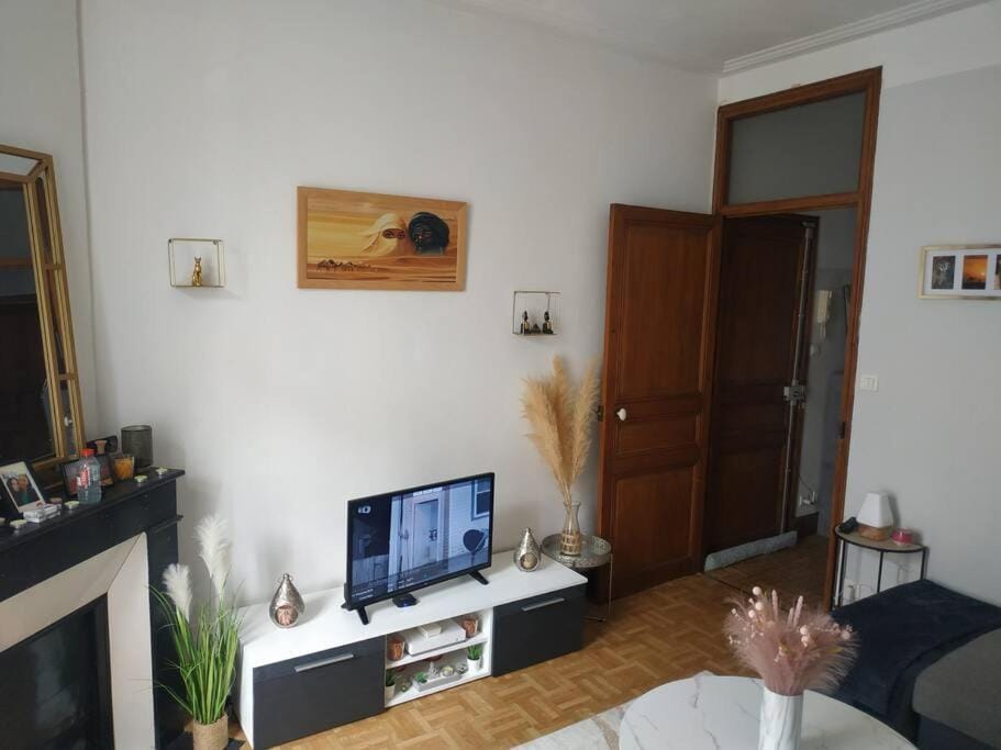 Communal lounge/ TV room