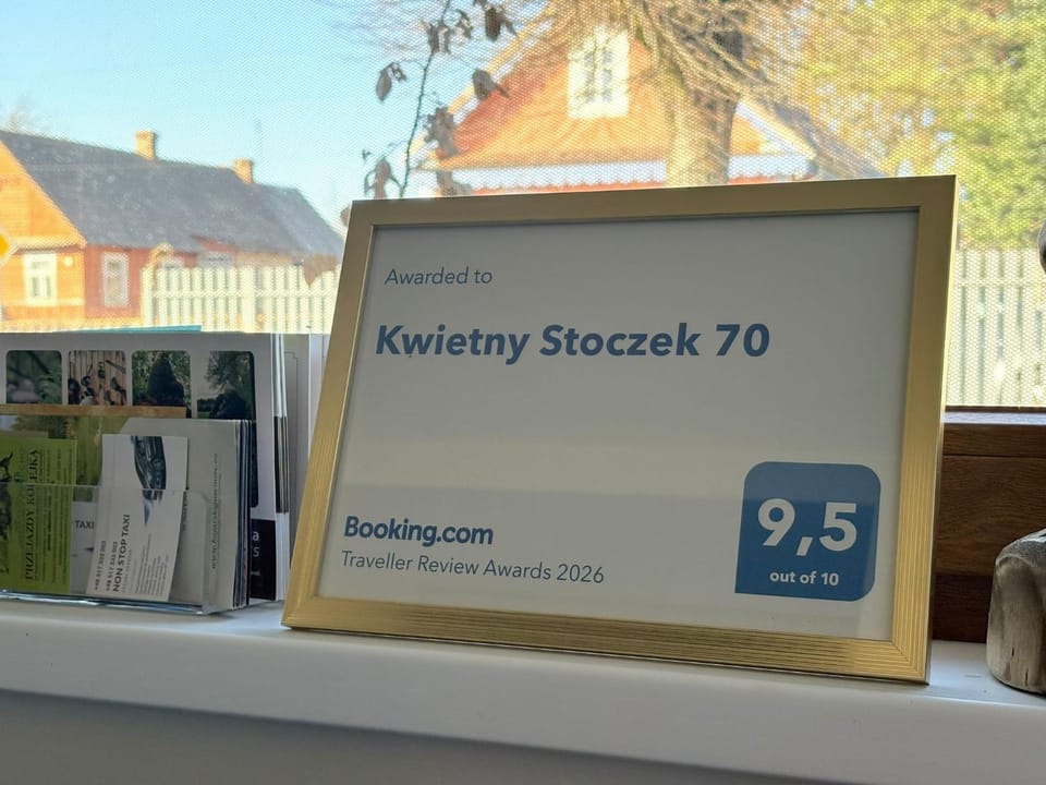 Property building, Staff