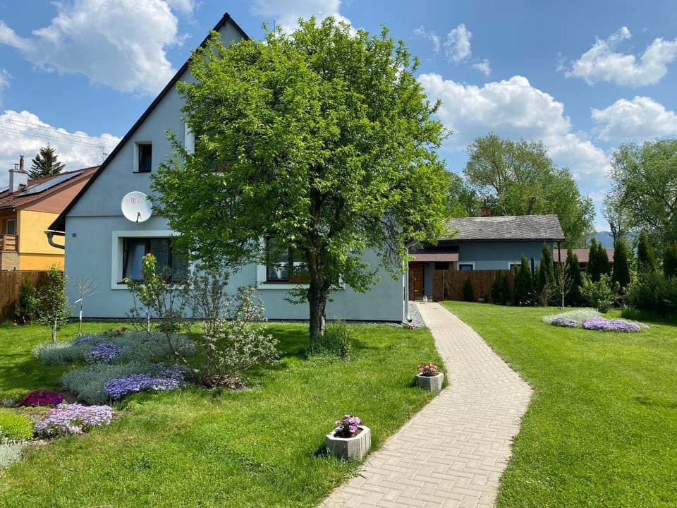 Property building, Garden, Garden view