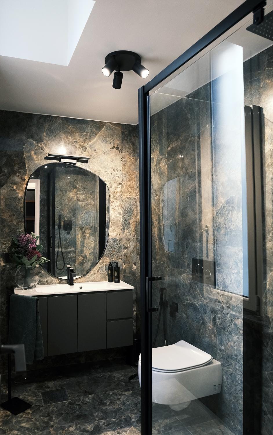 Shower, Toilet, Bathroom, towels