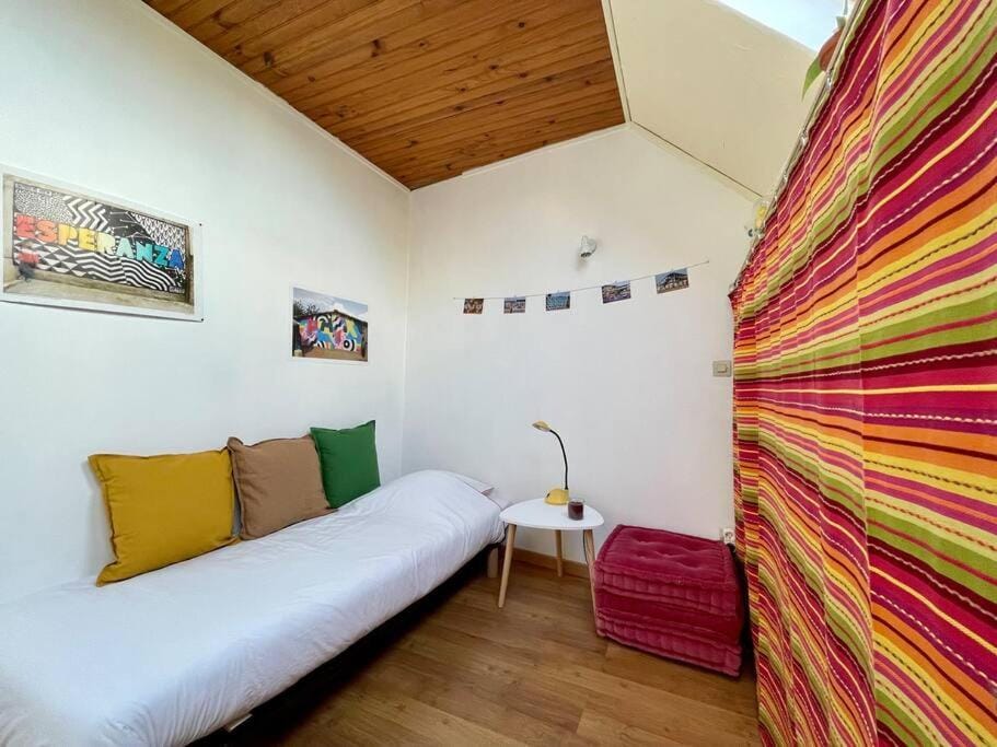 Maison des 4 Saisons by Melrose House in Bayeux