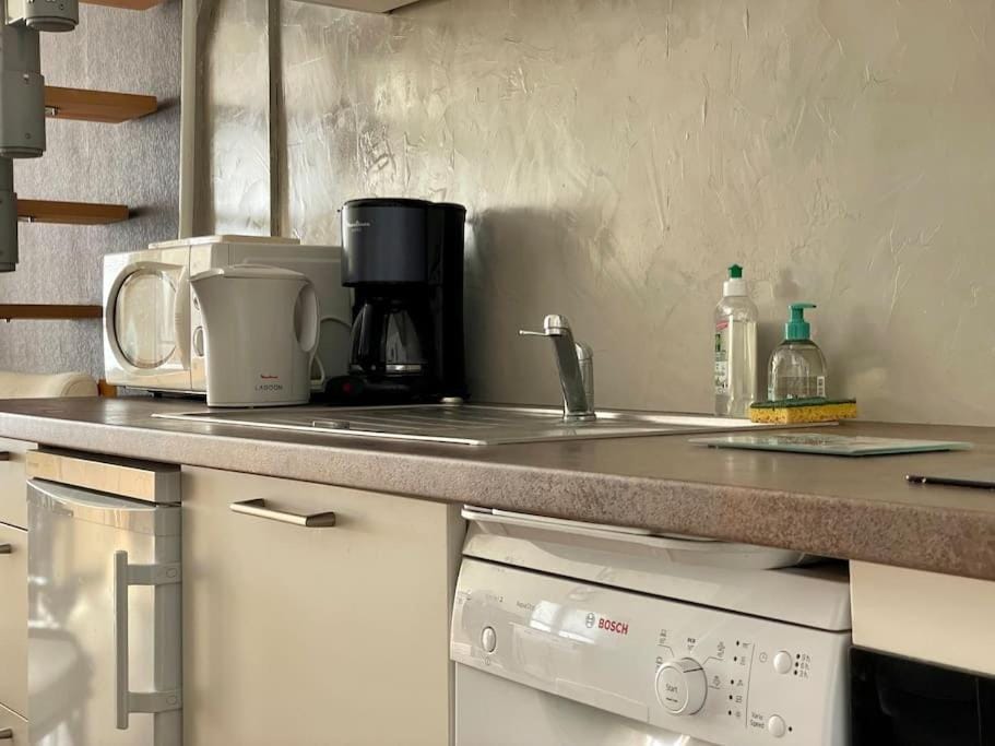 Maison des 4 Saisons by Melrose House in Bayeux