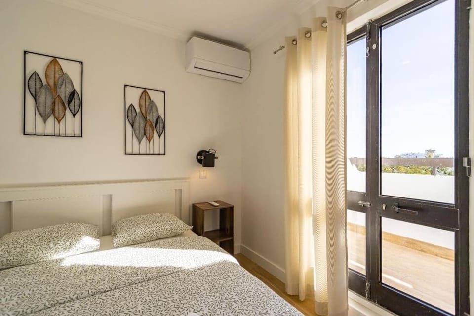 Casa Bella Cosy Albufeira, beach with Pool, OURA ST Apartment in Albufeira
