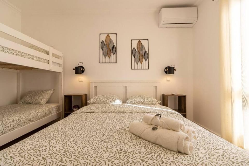 Casa Bella Cosy Albufeira, beach with Pool, OURA ST Apartment in Albufeira
