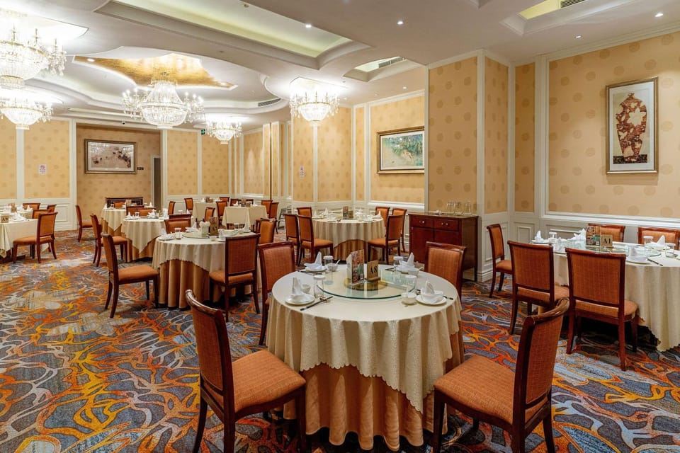 Restaurant/places to eat, Restaurant/places to eat