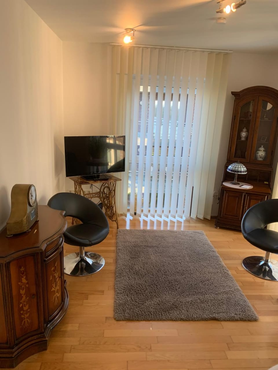 Communal lounge/ TV room, Seating area, Evening entertainment