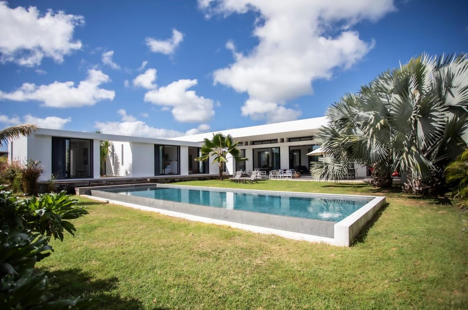 Property building, Day, Garden, Garden view, Pool view, Swimming pool, sunbed