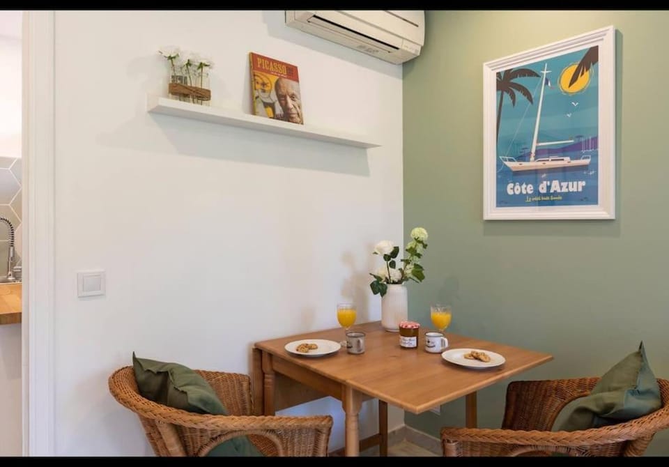 Jolie studio cosy proche mer sur Juan les pins Apartment in Antibes