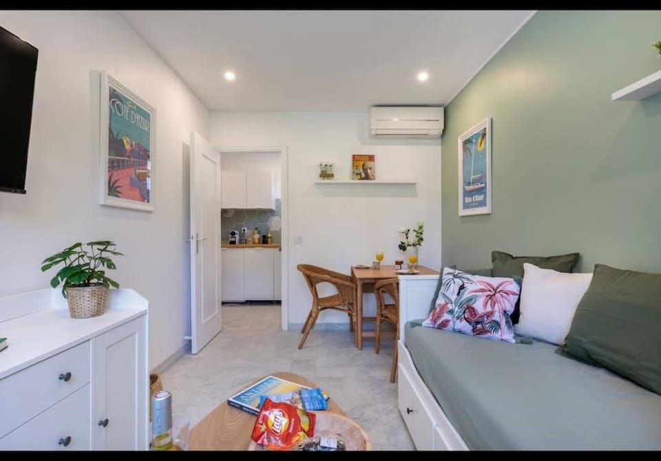 Jolie studio cosy proche mer sur Juan les pins Apartment in Antibes
