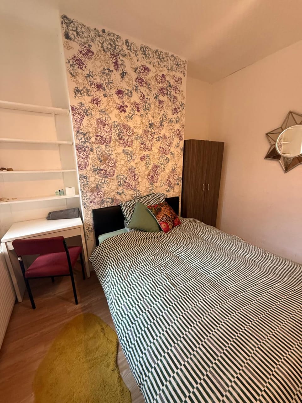 Double room in shared house Ventnor Vacation rental in Hull