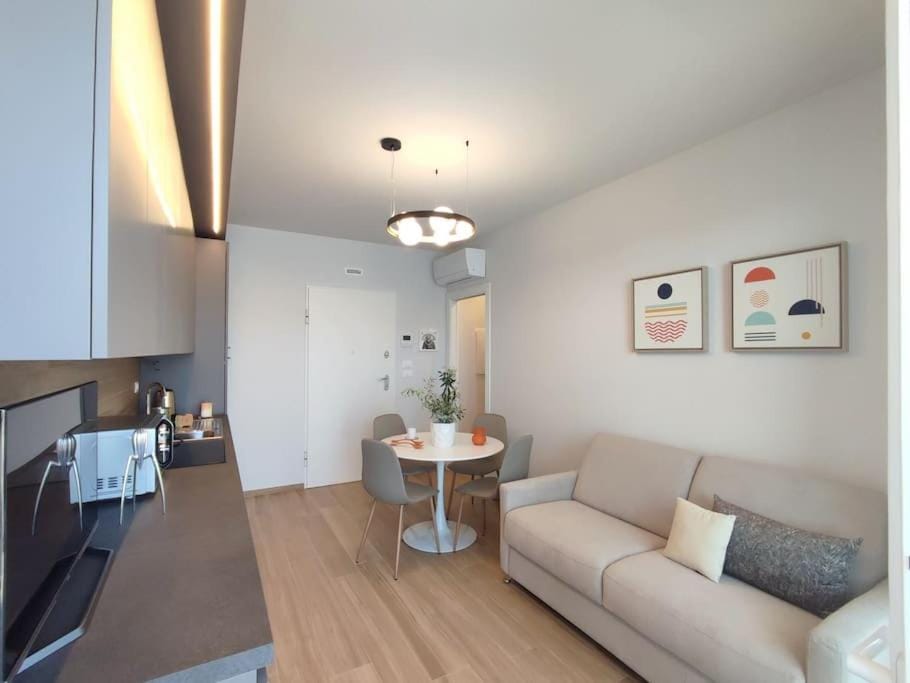 Suite Exclusive a due passi dal mare posto auto Apartment in San Benedetto del Tronto