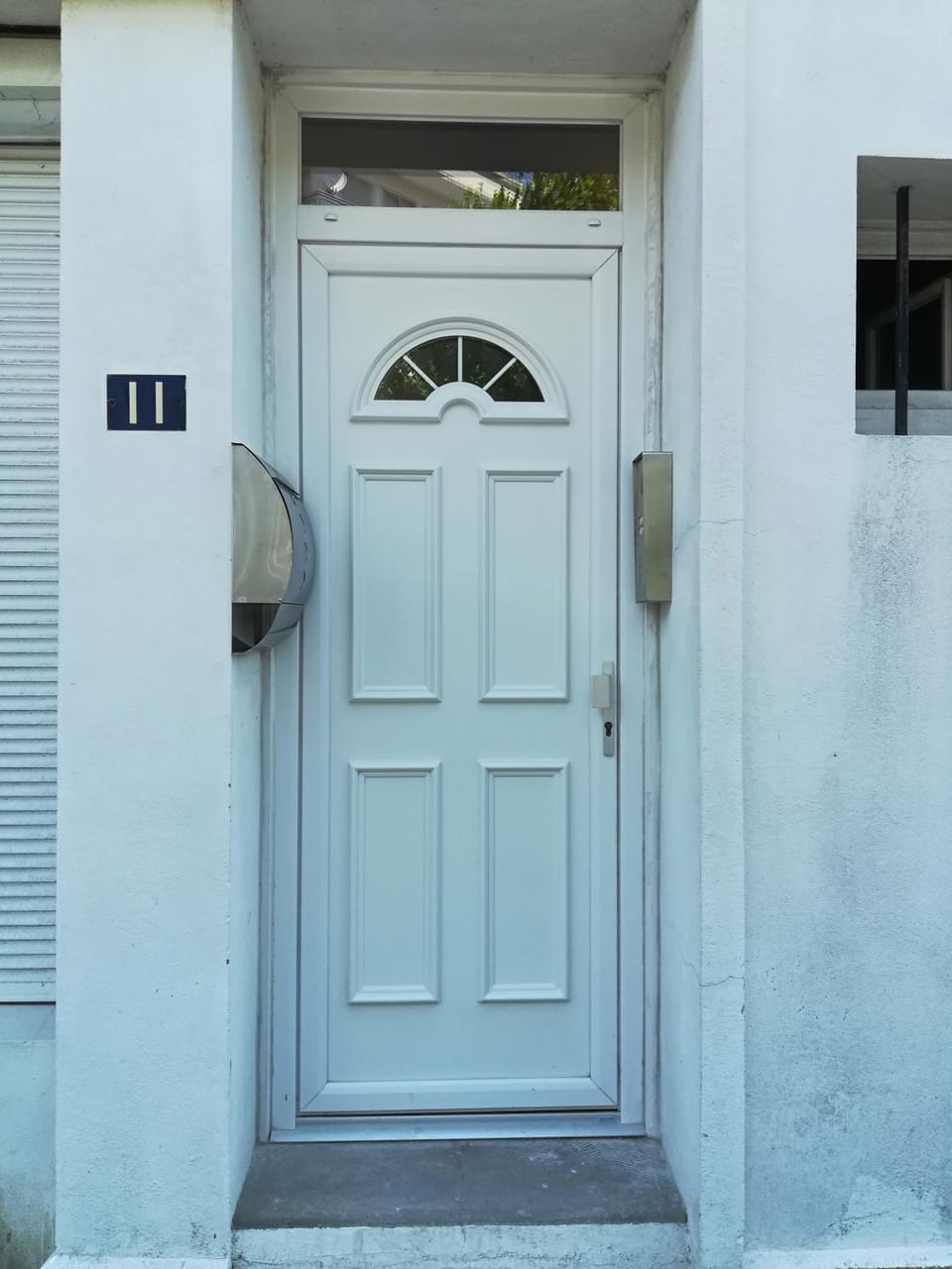 Facade/entrance